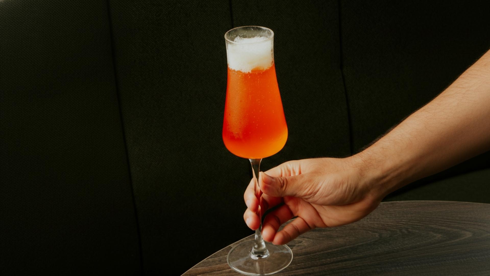 Variedad de bebidas para acompañar cenas en Sibari Rooftop