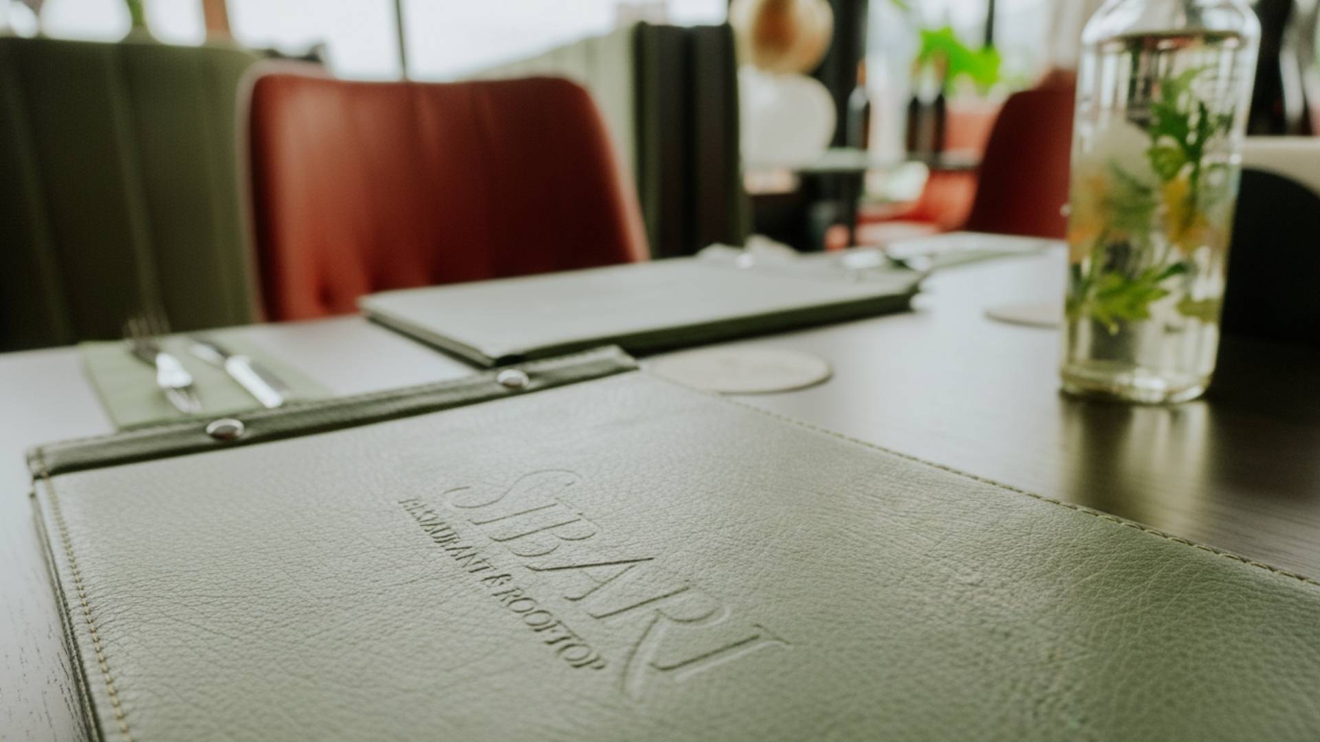 Menú de Sibari en la mesa para nuestros comensales